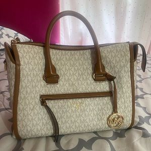 Michael kors purse